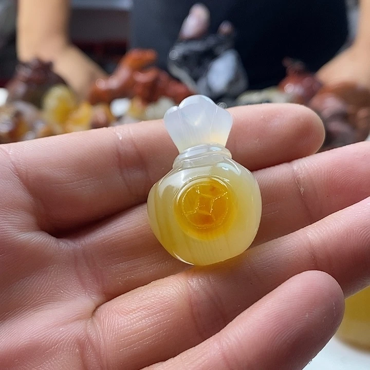 玛瑙/玉髓未镶嵌颈饰