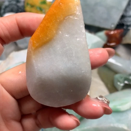 翡翠未镶嵌颈饰翡翠边角料