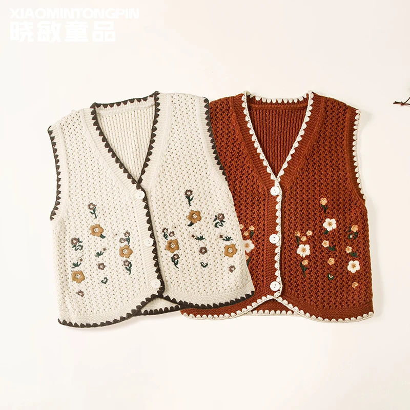 花朵绣花V领女童马甲XM2278