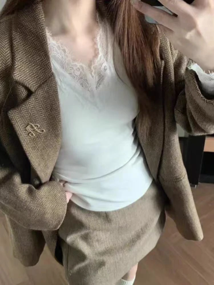 高级感蕾丝V领磨毛打底衫女2025秋冬新款修身内搭长袖T恤上衣百搭