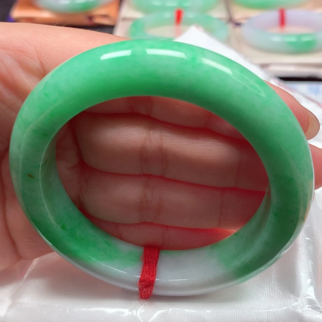 翡翠手镯未镶嵌浓阳绿39