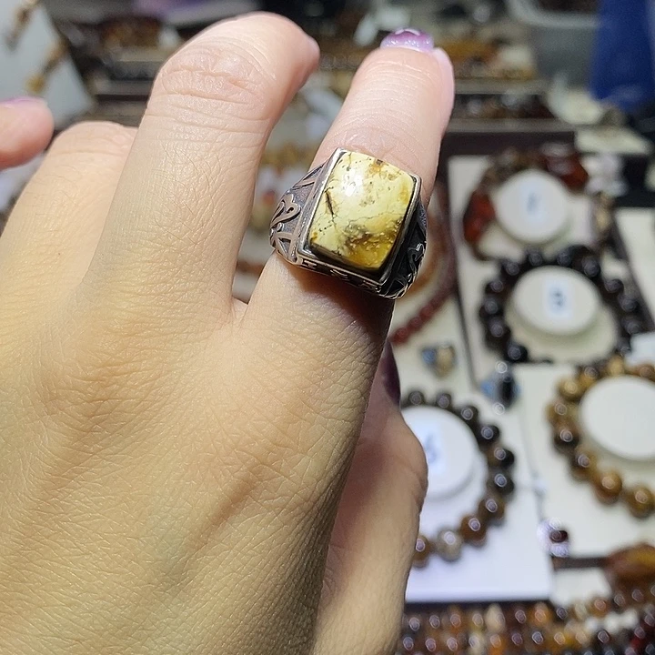 琥珀未镶嵌裸石干白花