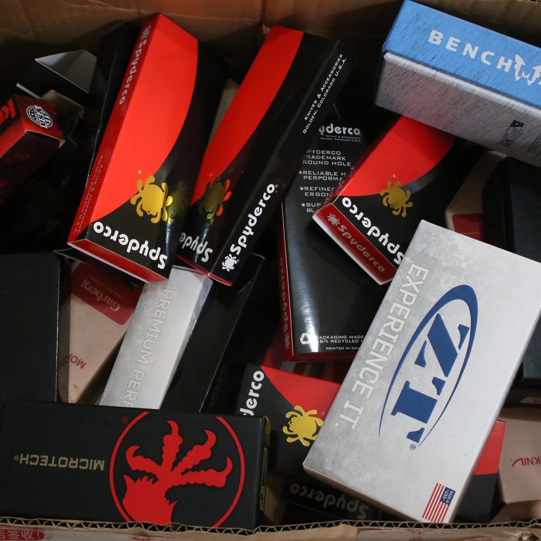 【直播间专属链2】户外露营多功能战术钳子工具