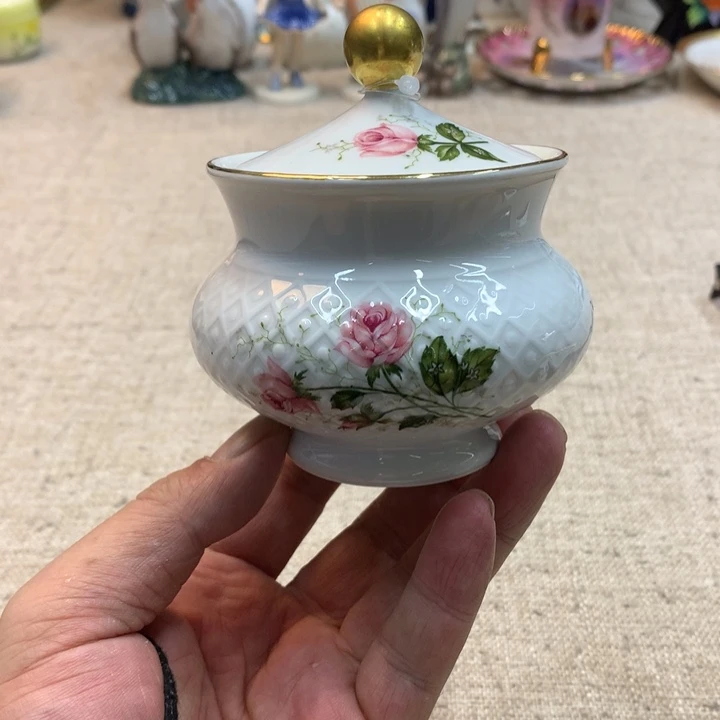 金瓷阁家的美丽瓷器