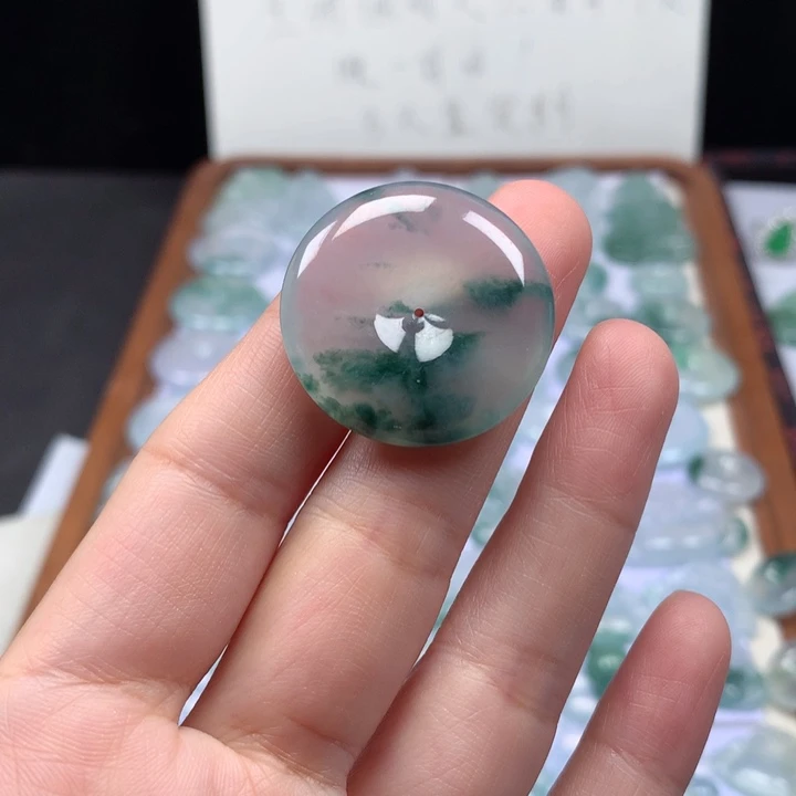 颈饰未镶嵌翡翠冰种飘花平安扣