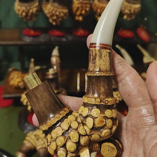 醉***客贵州特色竹根烟斗工艺品手把件还是