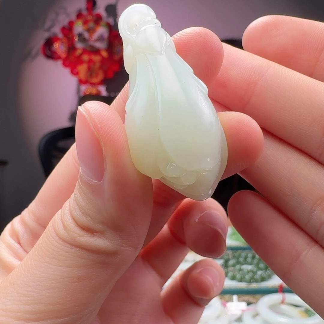 和田玉吊坠未镶嵌