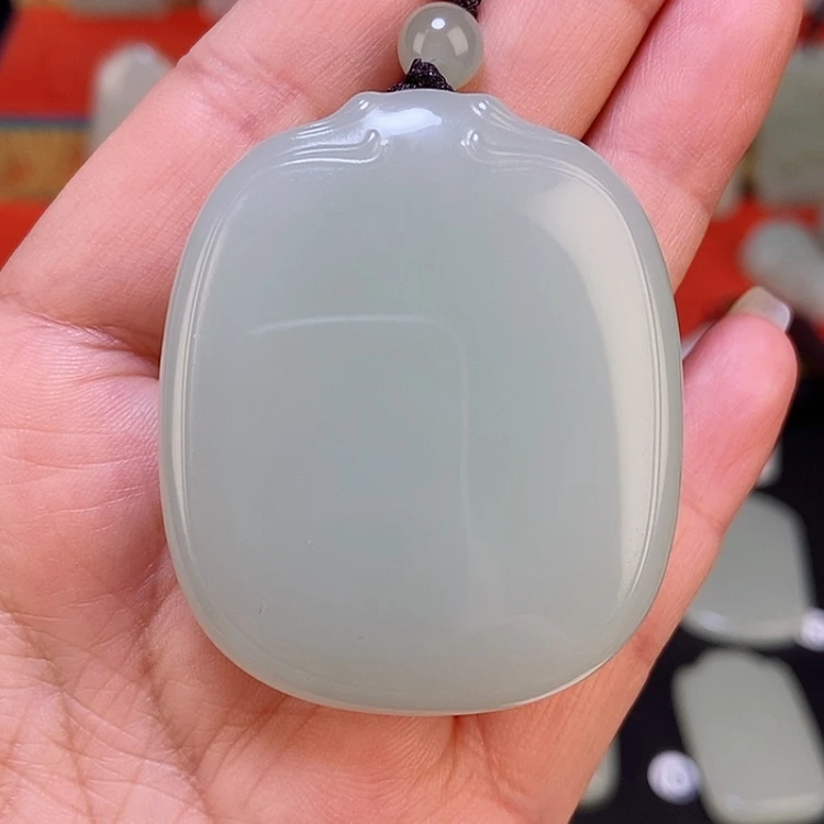 【闪购商品】颈饰未镶嵌和田玉