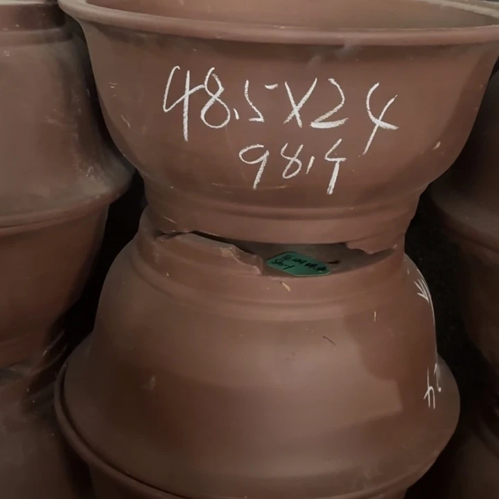 紫砂花盆160-2。 48.5-24。