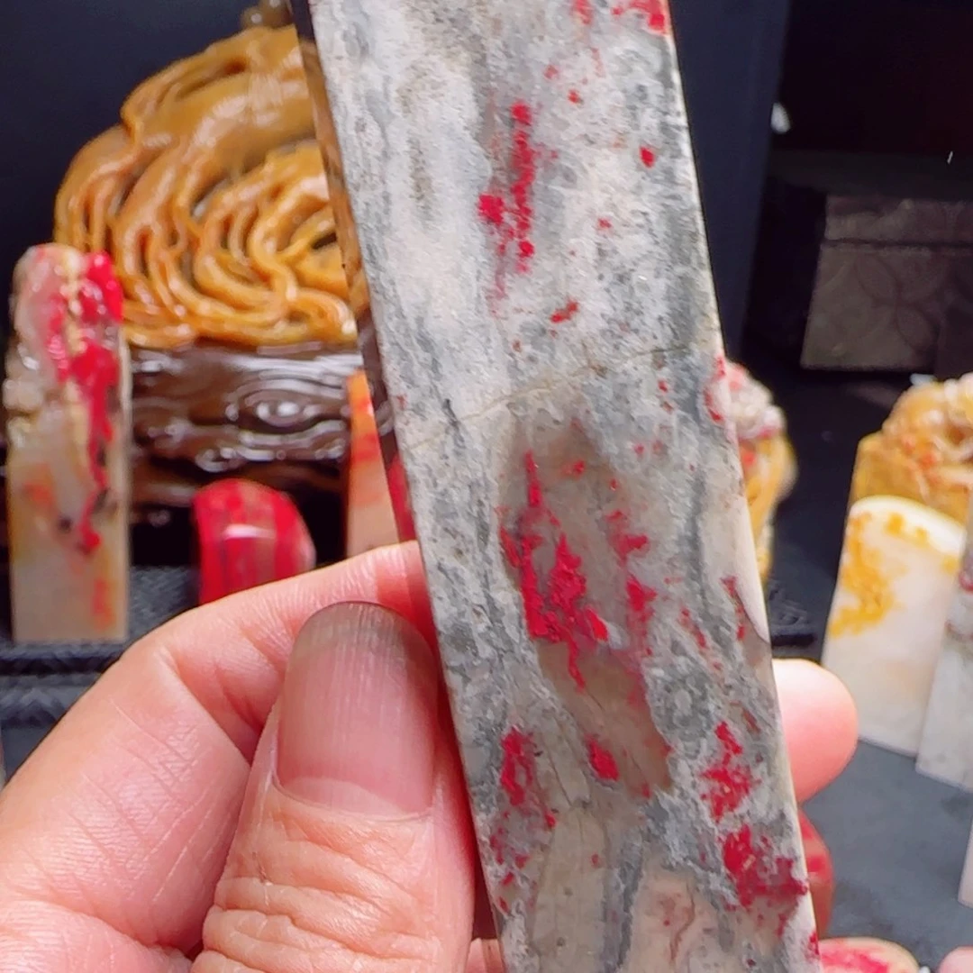 昌化石昌化鸡血石