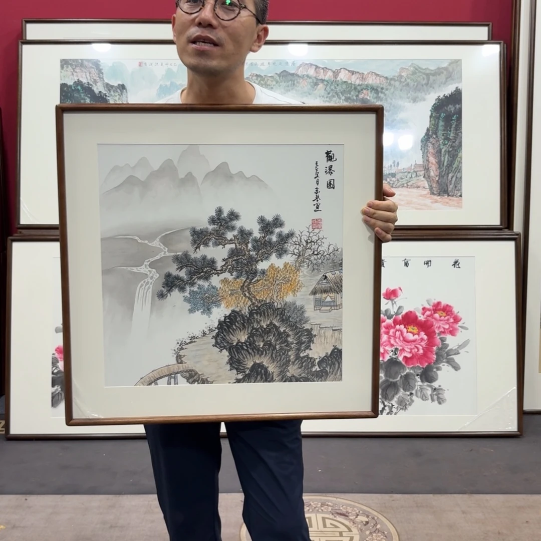 国画带框绘画作品