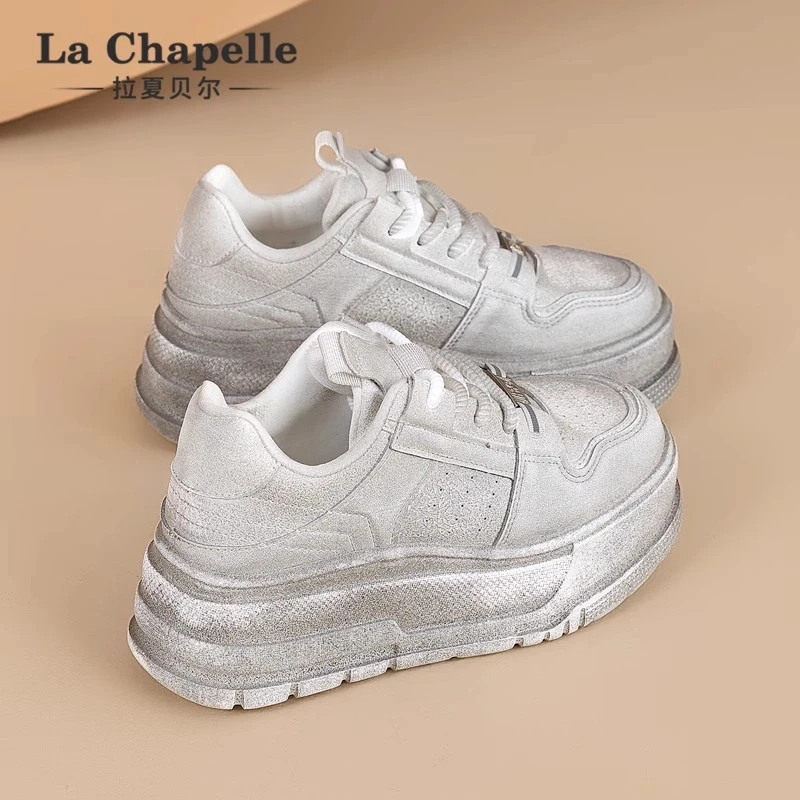 拉夏贝尔厚底小白鞋女2025冬季新款复古休闲板鞋爆款软底脏脏鞋女