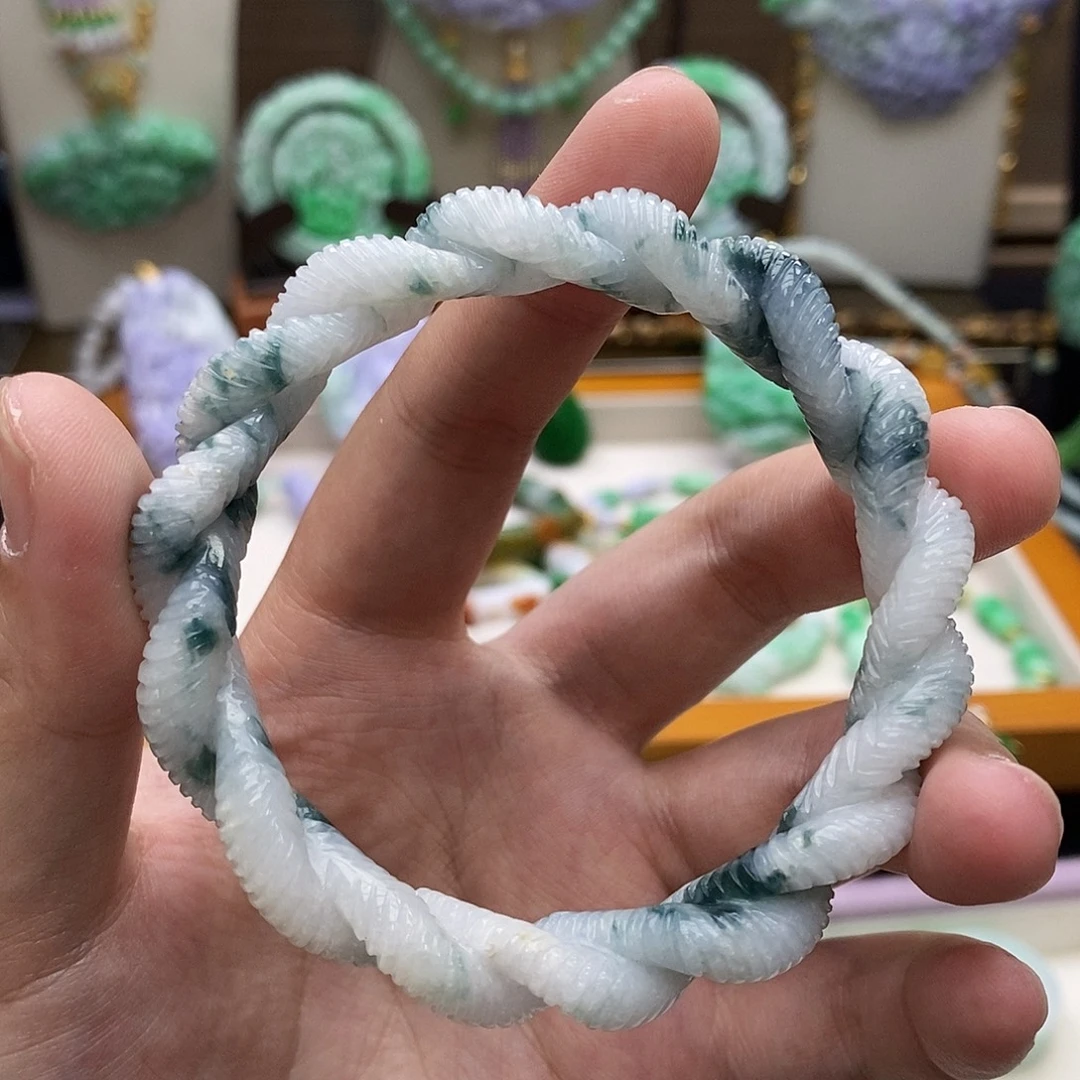 翡翠未镶嵌颈饰手镯56