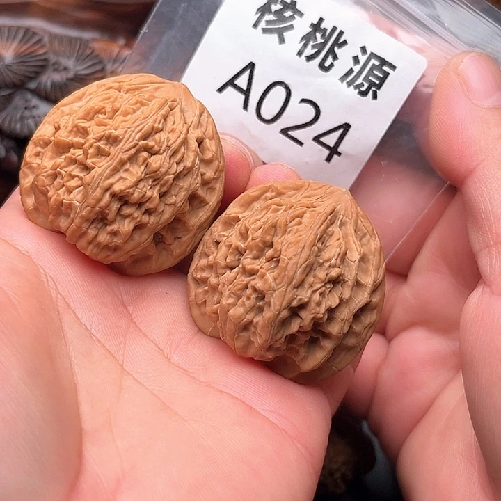 吊坠文玩核桃望月39+