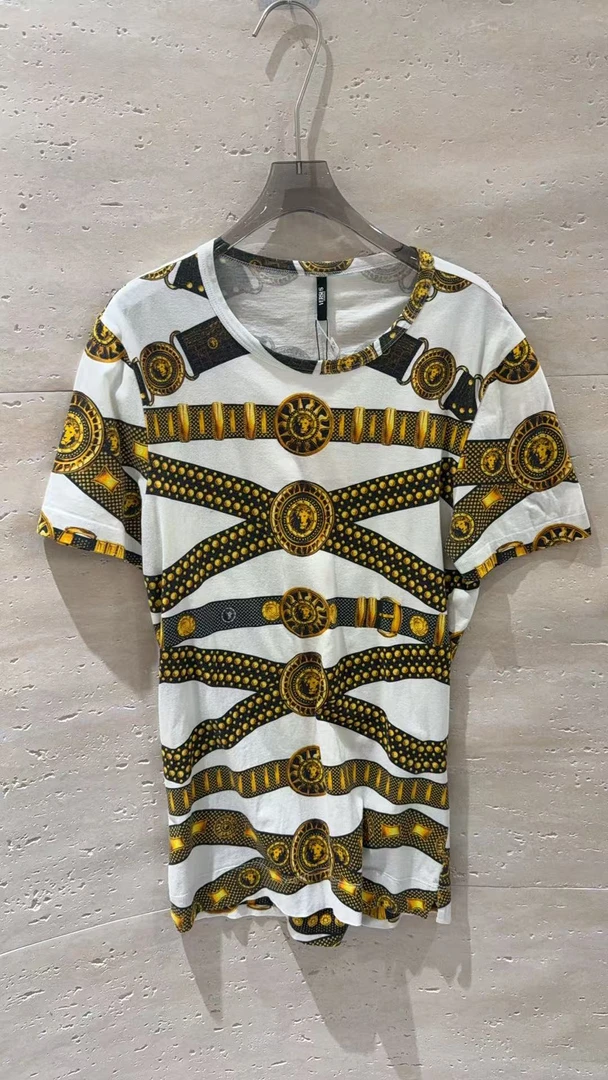 99新 VERSACE/范思哲 肩宽43胸围92衣长75编码29