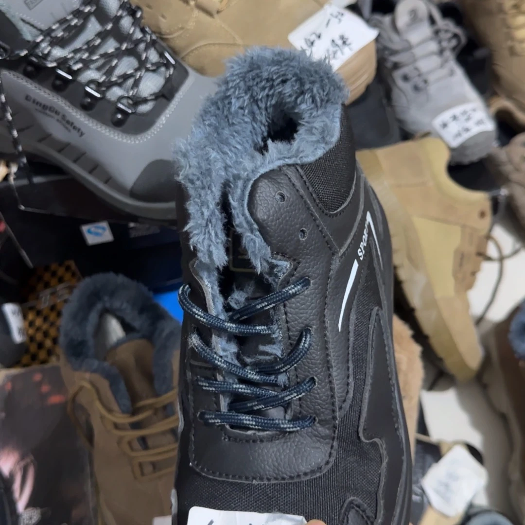 016 42尺码中高帮黑棉