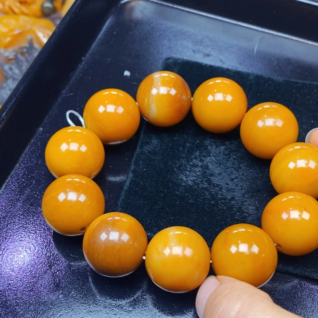 未镶嵌石英质玉（黄龙玉）颈饰