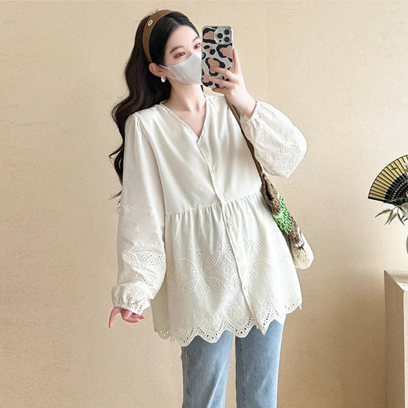 孕妇装2025春季新款时尚娃娃衫上衣韩版V领蕾丝花边小香风衬衫