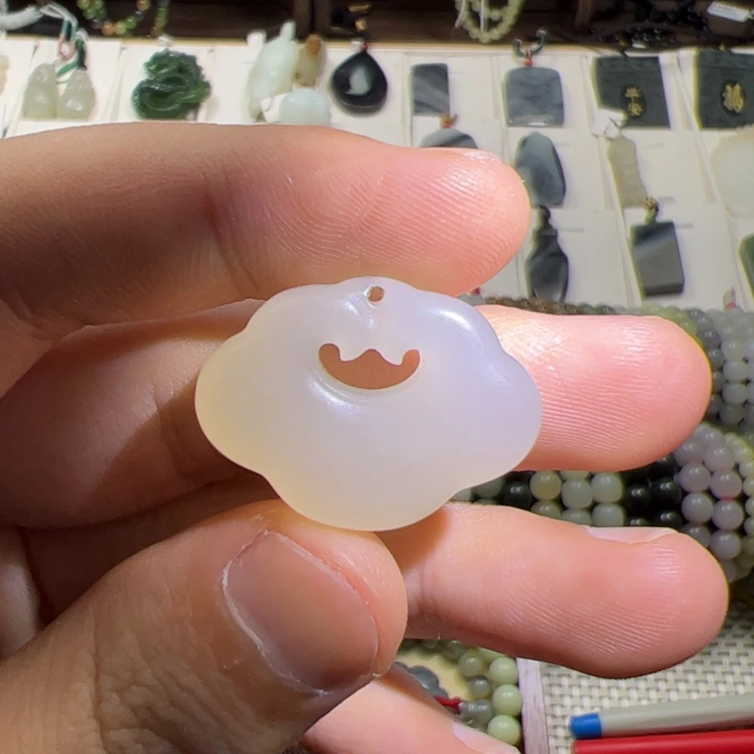 和田玉颈饰未镶嵌