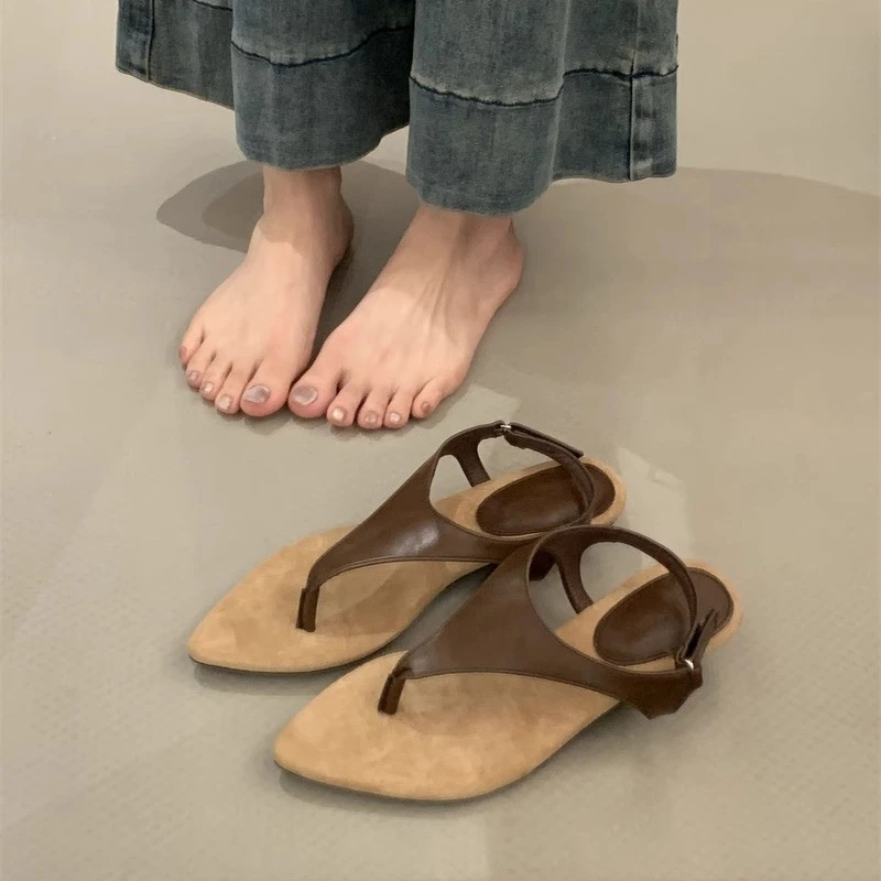 韩版新款尖头魔术贴粗跟夹脚凉拖鞋2025新款百搭小众法式夹趾凉鞋