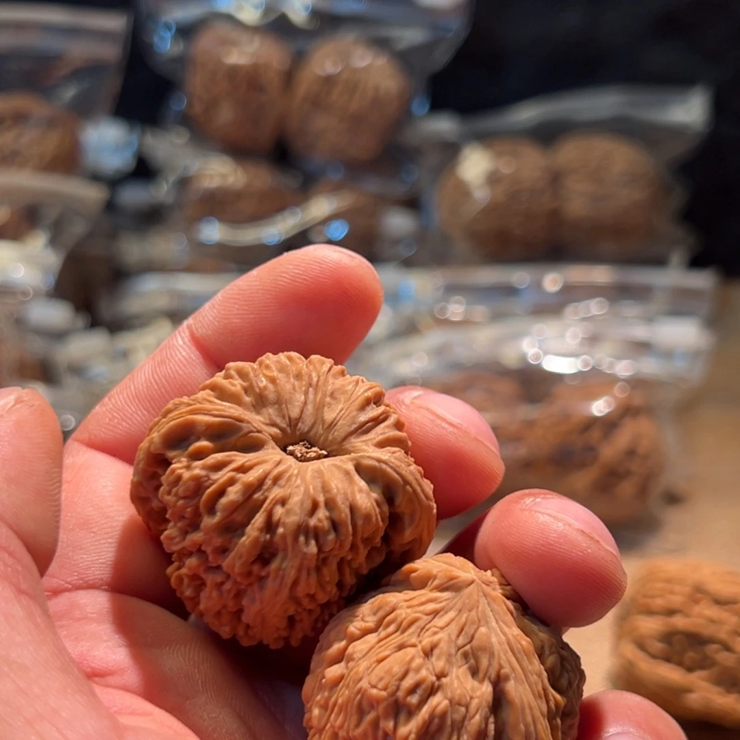 文玩核桃把件l****?南疆38