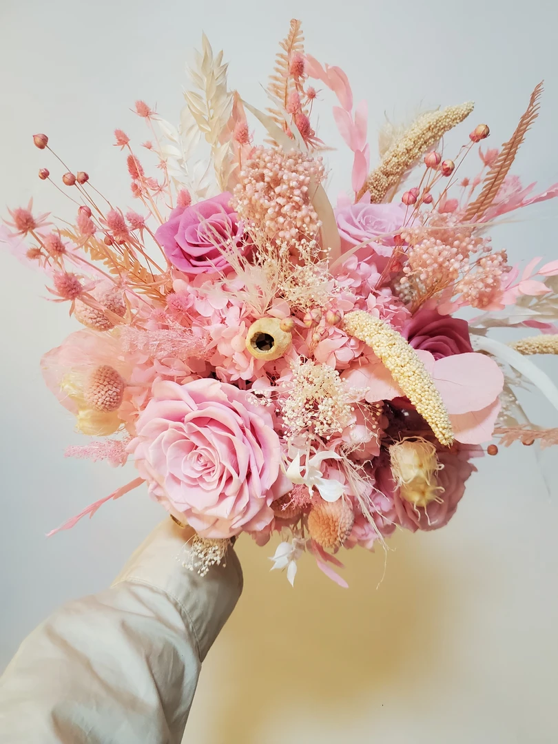 天然真花永生花球浪漫玫瑰手捧花婚礼求婚佳选