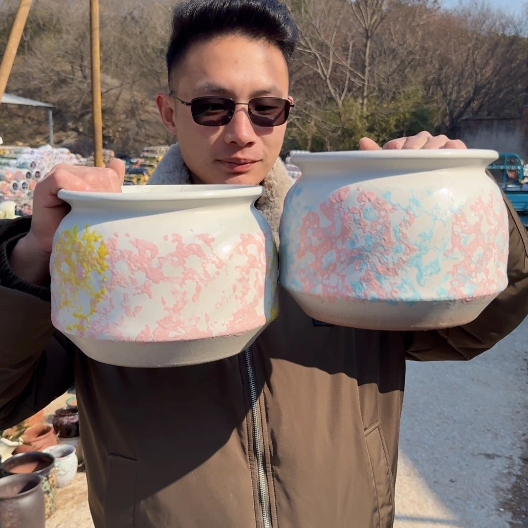 紫砂摆件口20高16；两个拼彩色