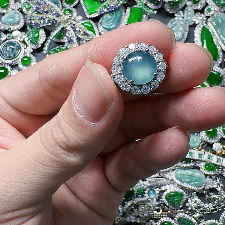 翡翠颈饰未镶嵌天然A货翡翠放漏