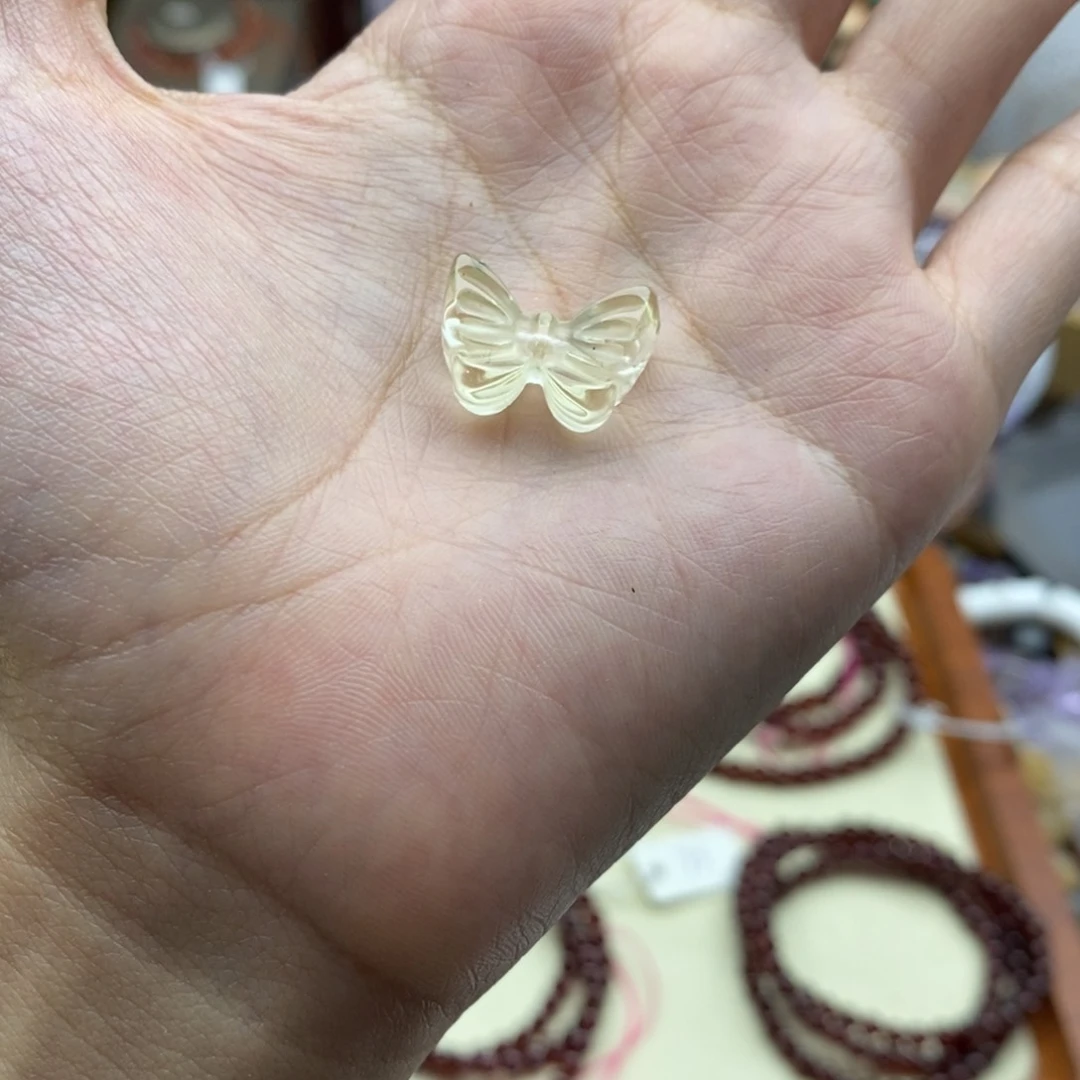 玛瑙/玉髓未镶嵌珠宝半成品一个柠檬晶蝴蝶18mm