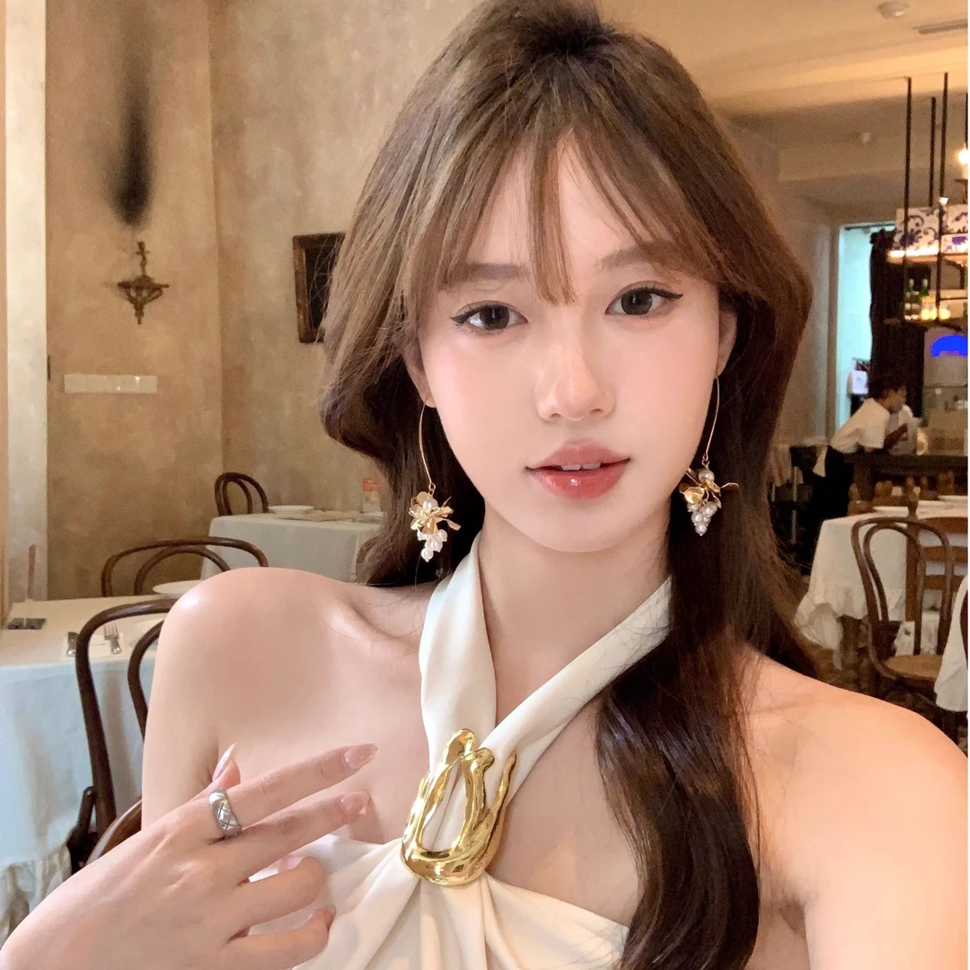 铜合金仿珍珠耳饰 浅夏月光 金色花朵珍珠耳环小众设计高级感耳钩