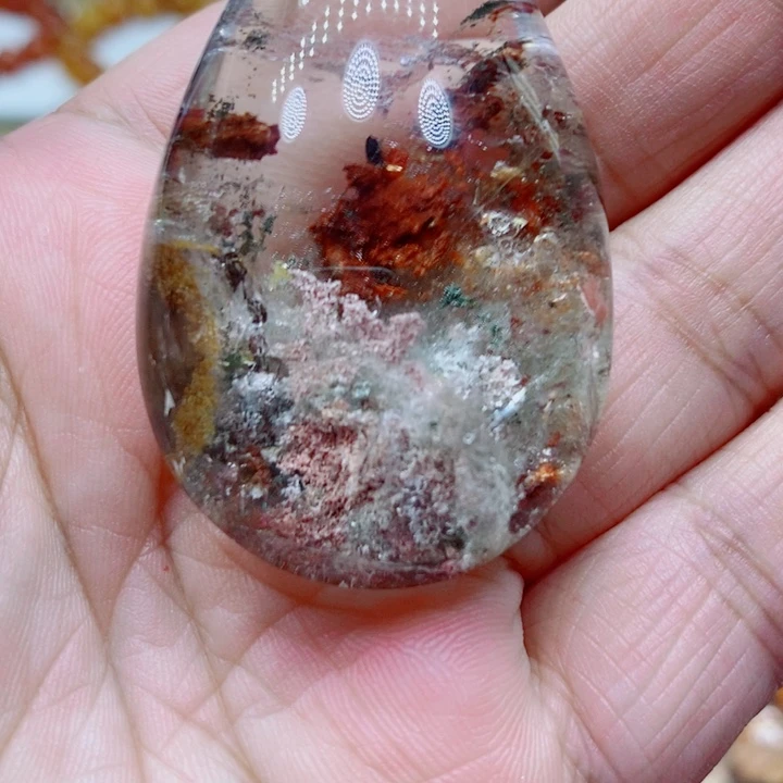 未镶嵌颈饰水晶?****?水晶