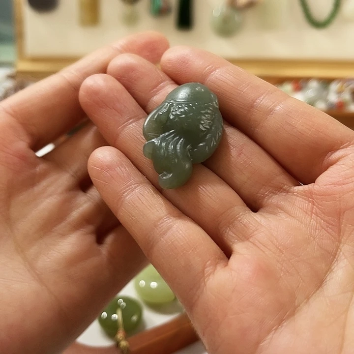 风***暖和田玉未镶嵌颈饰