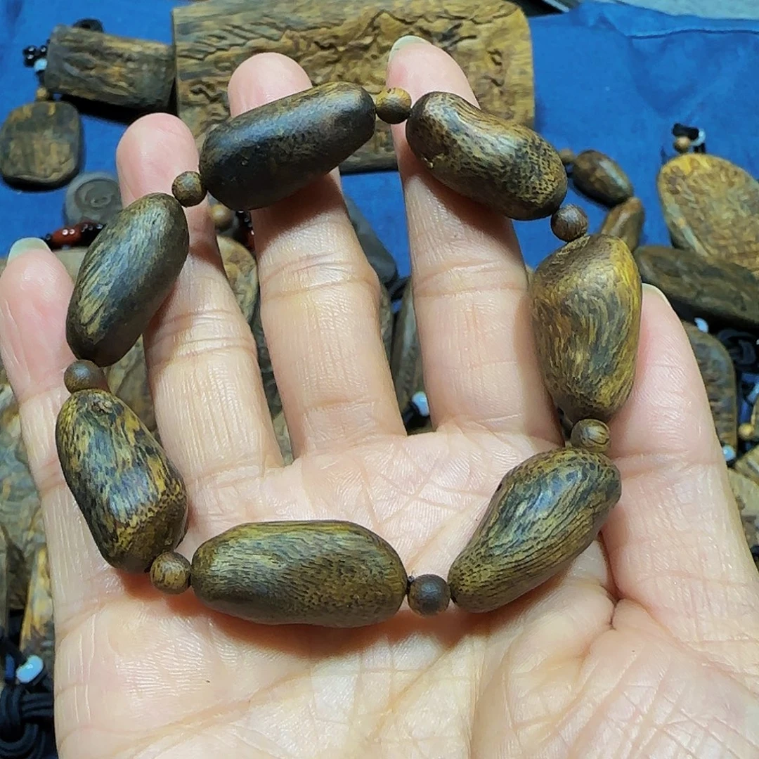 沉香碎屑沉香海南白奇乌身树丁瘤疤14.4克