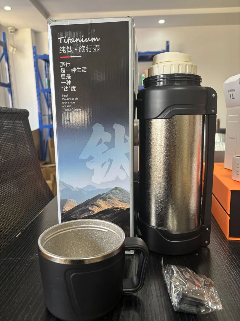 纯钛旅行壶1800ml大容量保鲜焖茶杯户外车载便携高档保温钛杯