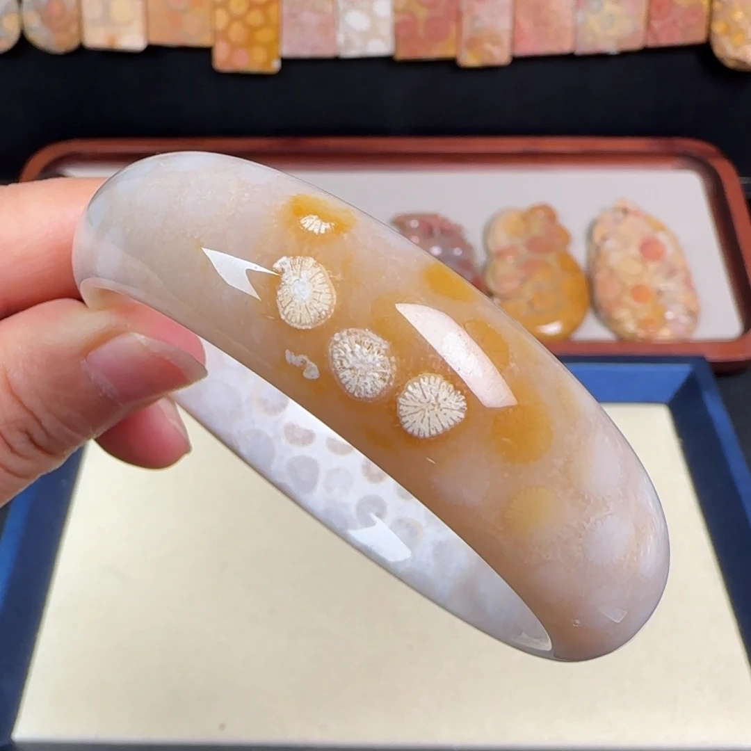 未镶嵌手链硅化玉60.4圈白色雏菊