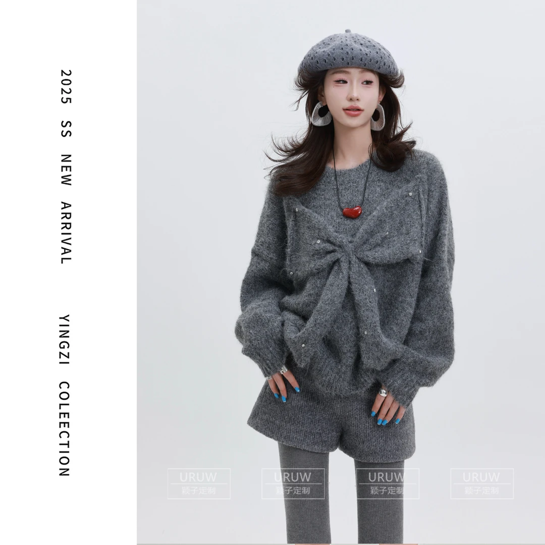 颖子定制【珍妮童话】冬季氛围感蝴蝶结钉珠毛衣女时尚宽松毛衣2118