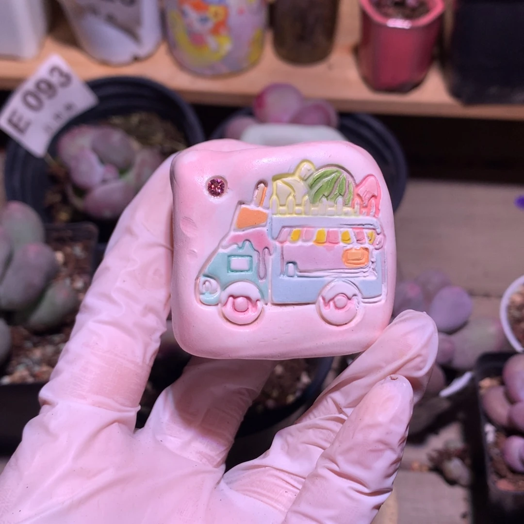 小盆盆。默认微瑕的拇指盆。