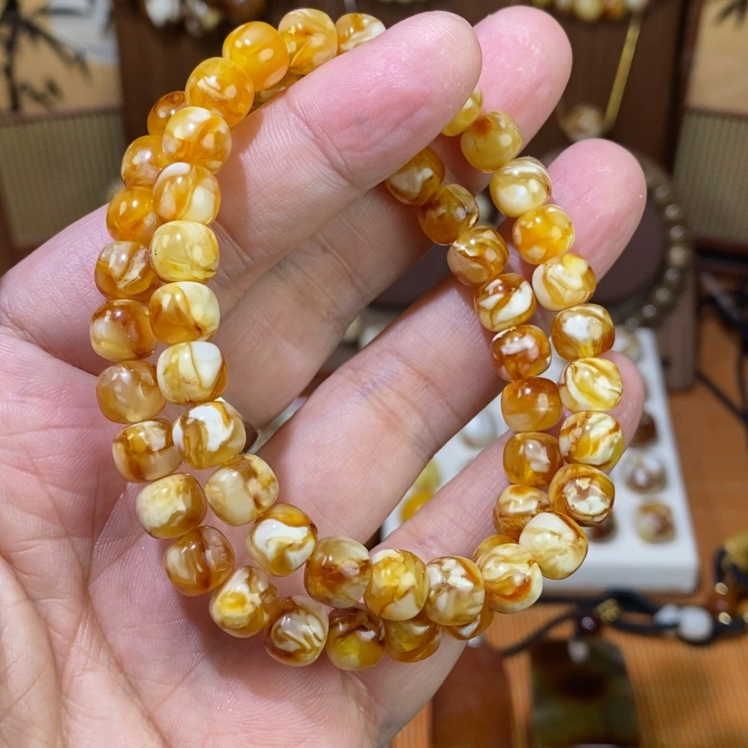 8沁色精工老型手串一条