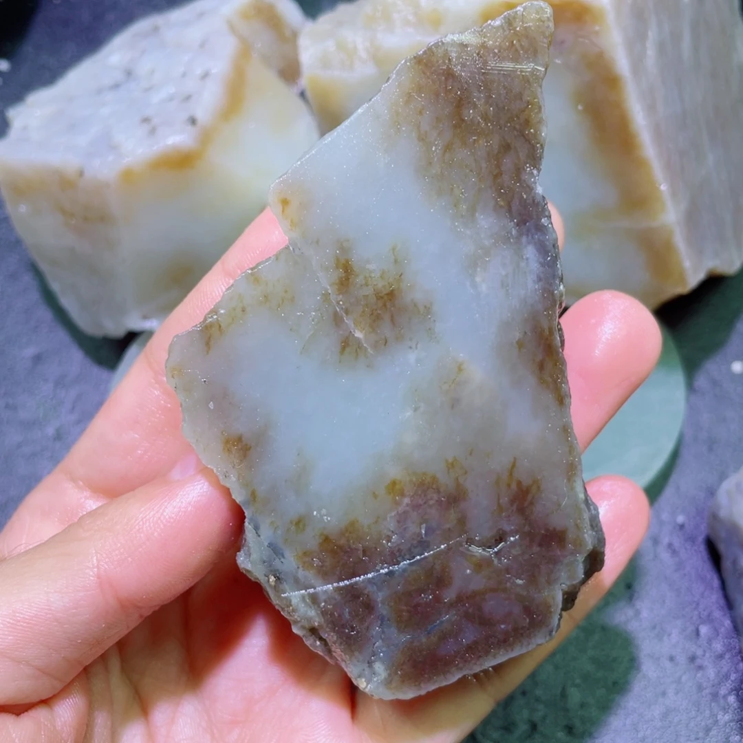 和田玉未镶嵌珠宝半成品