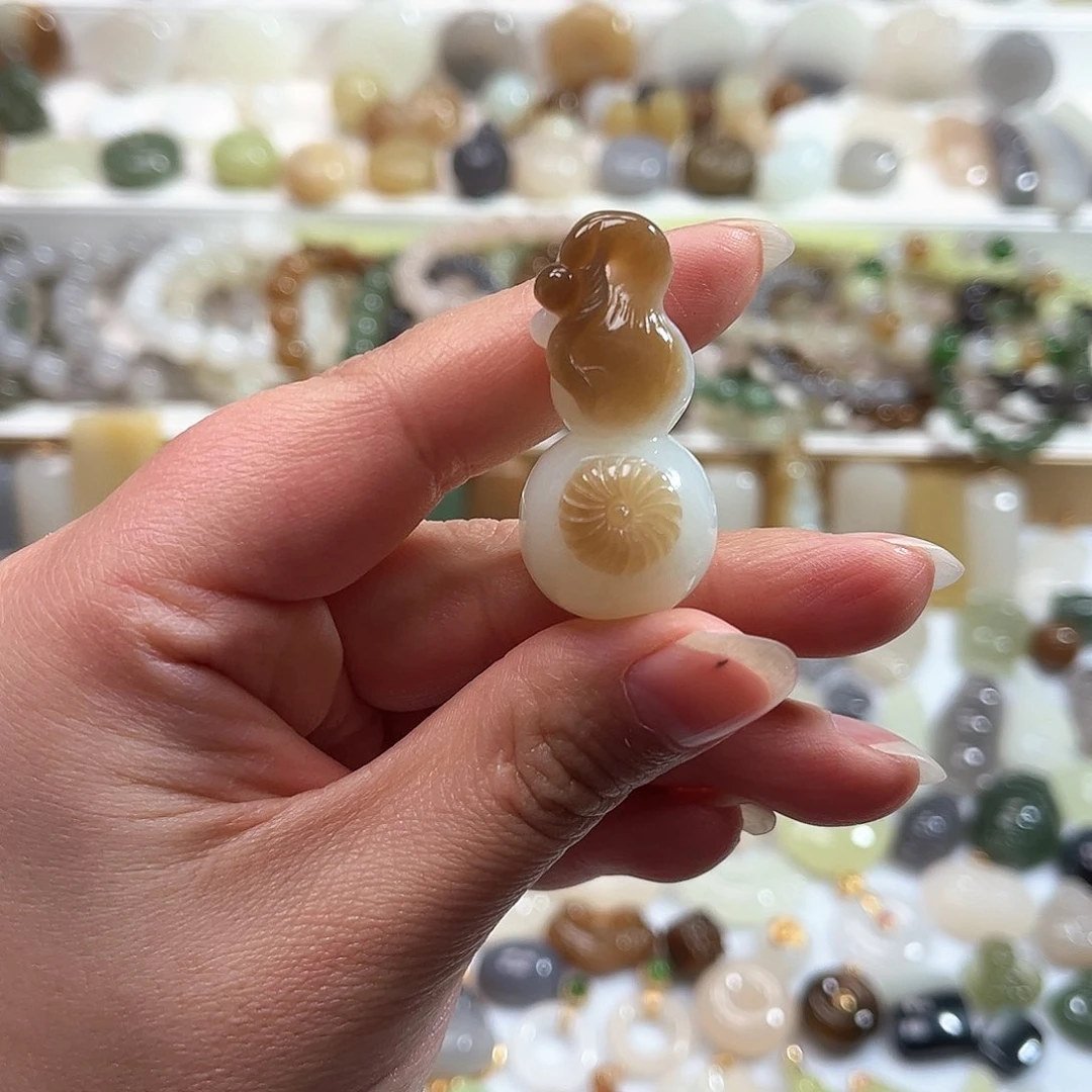 和田玉吊坠(赠链)未镶嵌哈*林