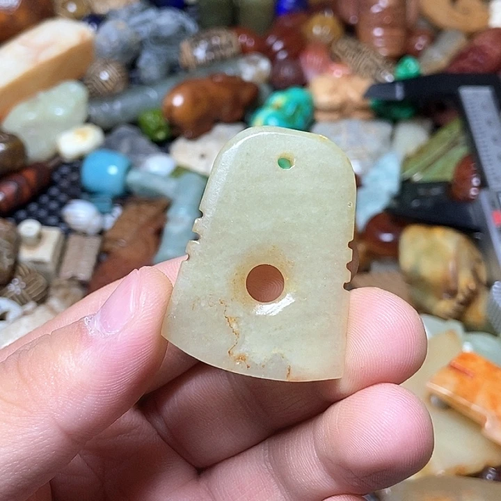 和田玉未镶嵌颈饰064