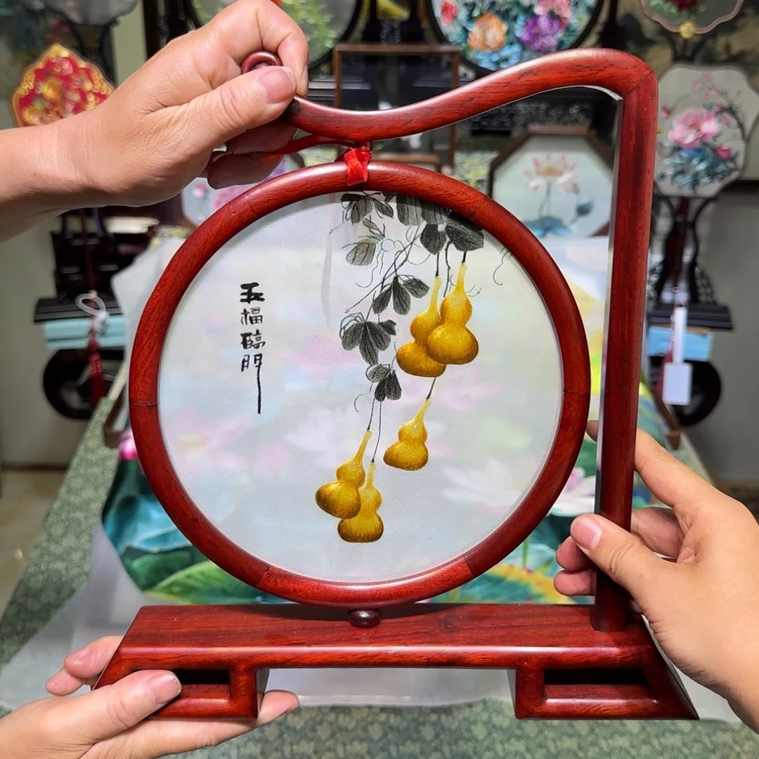 刺绣刺绣工艺精湛独特设计理念新颖