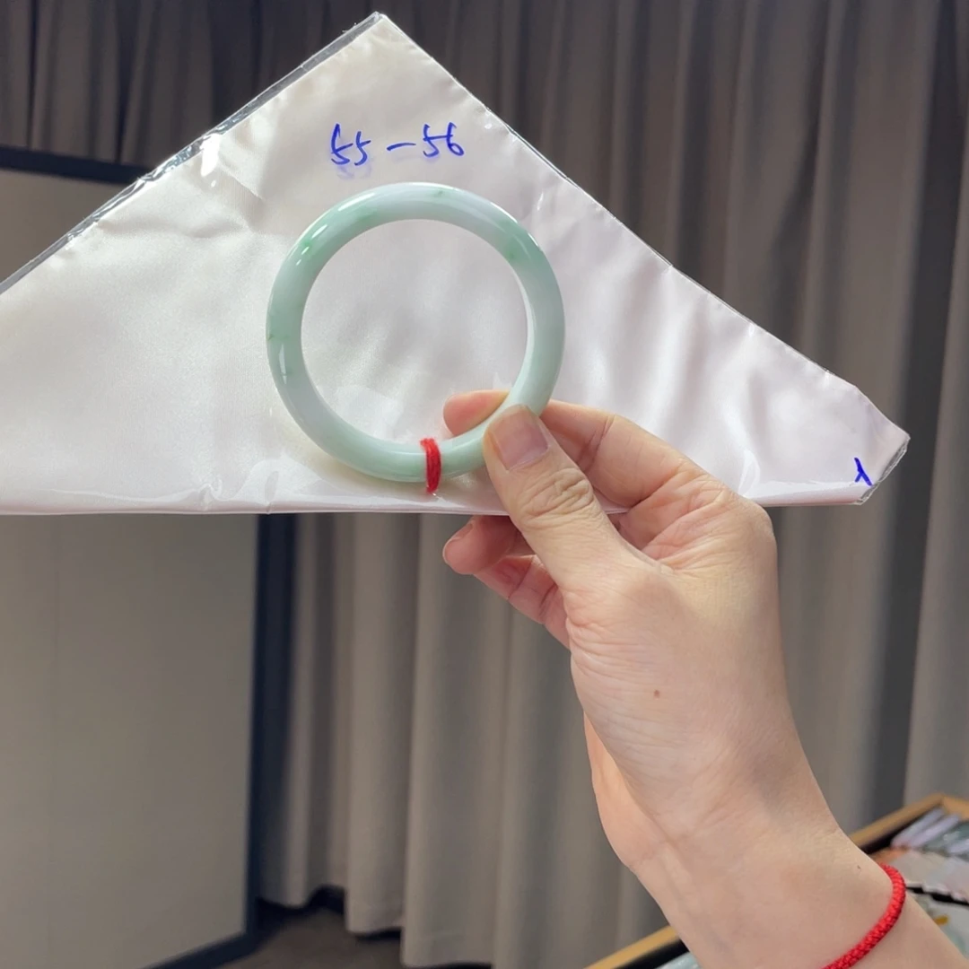 翡翠未镶嵌手镯翡翠