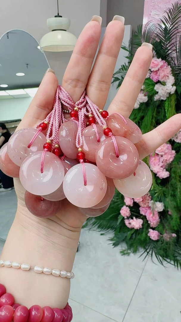 天然金丝玉桃花酿平安扣吊坠