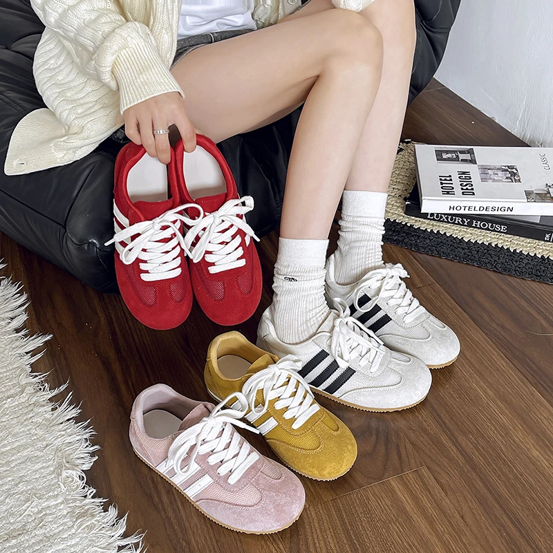 2025春新款德训鞋女平底轻便休闲运动白鞋爆款网面防滑学生鞋