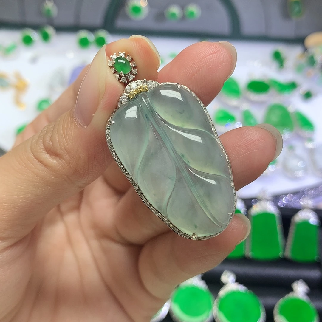 吊坠(不含链)18K金镶嵌翡翠