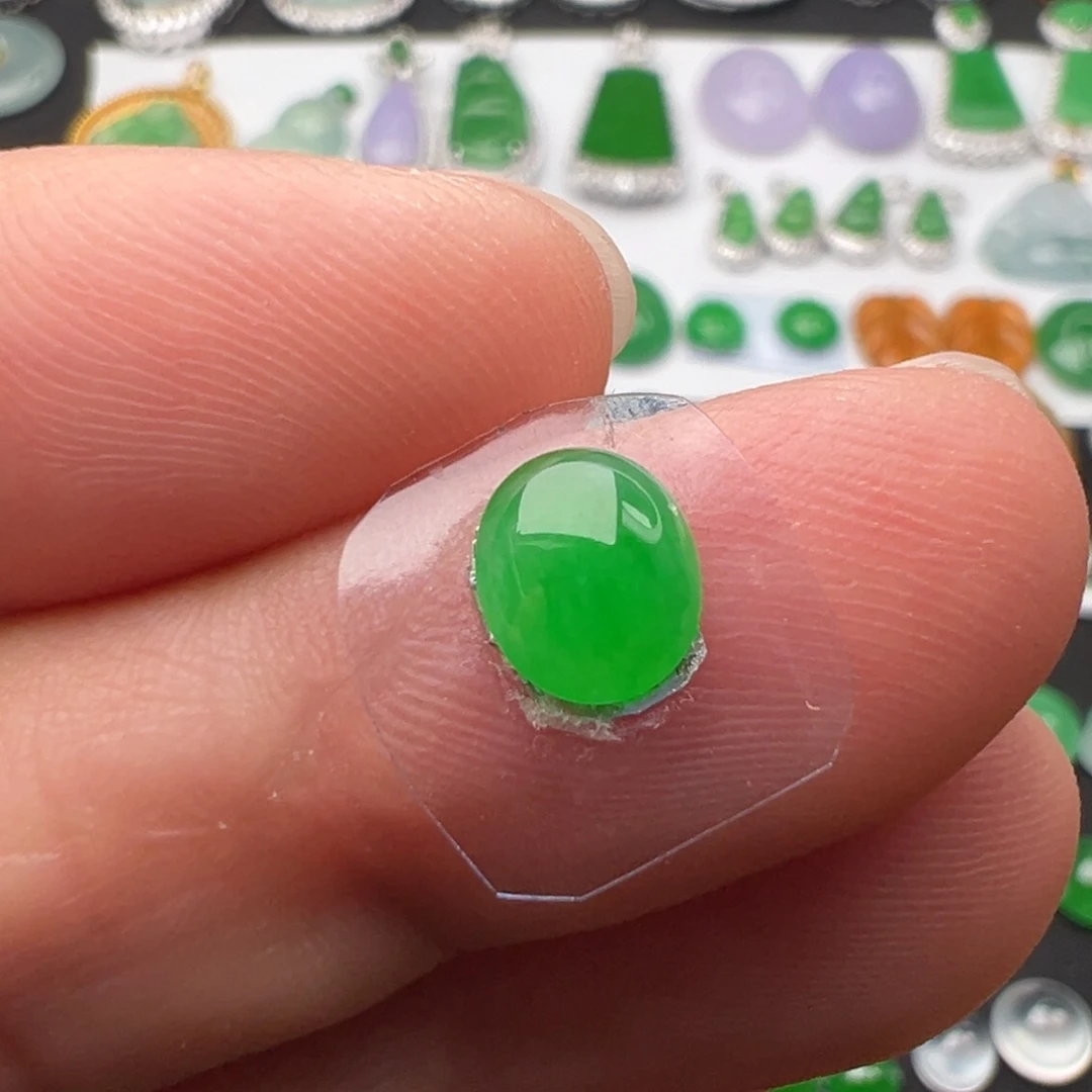 翡翠未镶嵌颈饰蛋面7.4