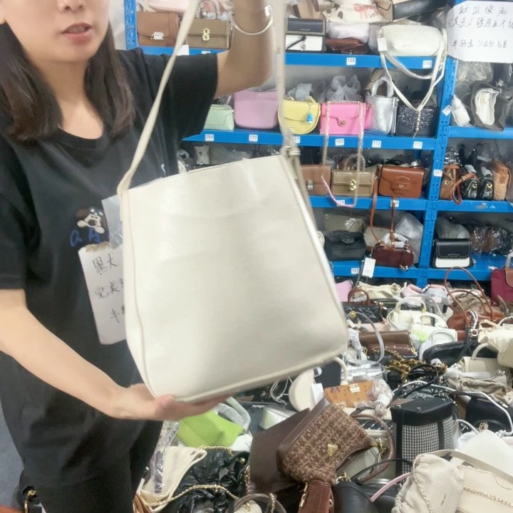 直播间专拍斜挎包韩版托特包内贴袋、拉链暗袋腋下百搭拉链单肩