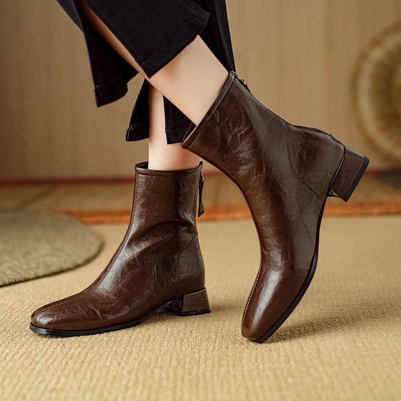 大码女鞋41到43冬季加绒法式方头及踝靴复古棕色低跟小短靴女小码