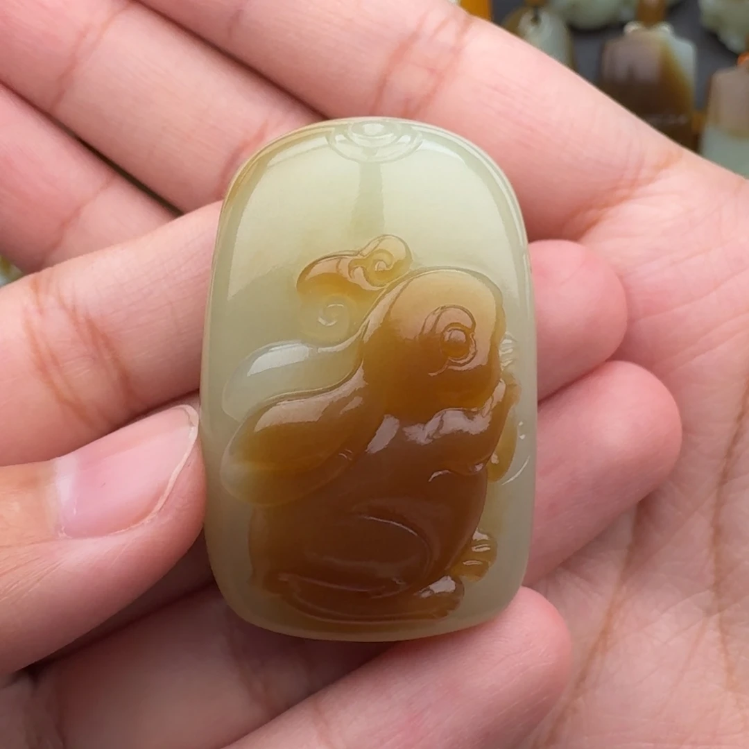 颈饰未镶嵌和田玉